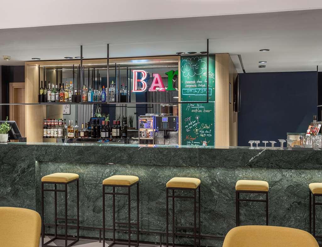 Acom-Hotel Вена Интерьер фото BAR