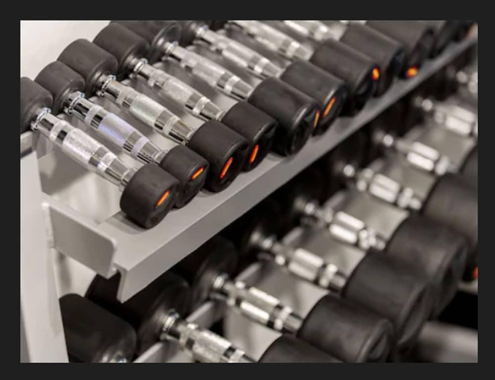 Acom-Hotel Вена Экстерьер фото Detail of a rack of dumbbells