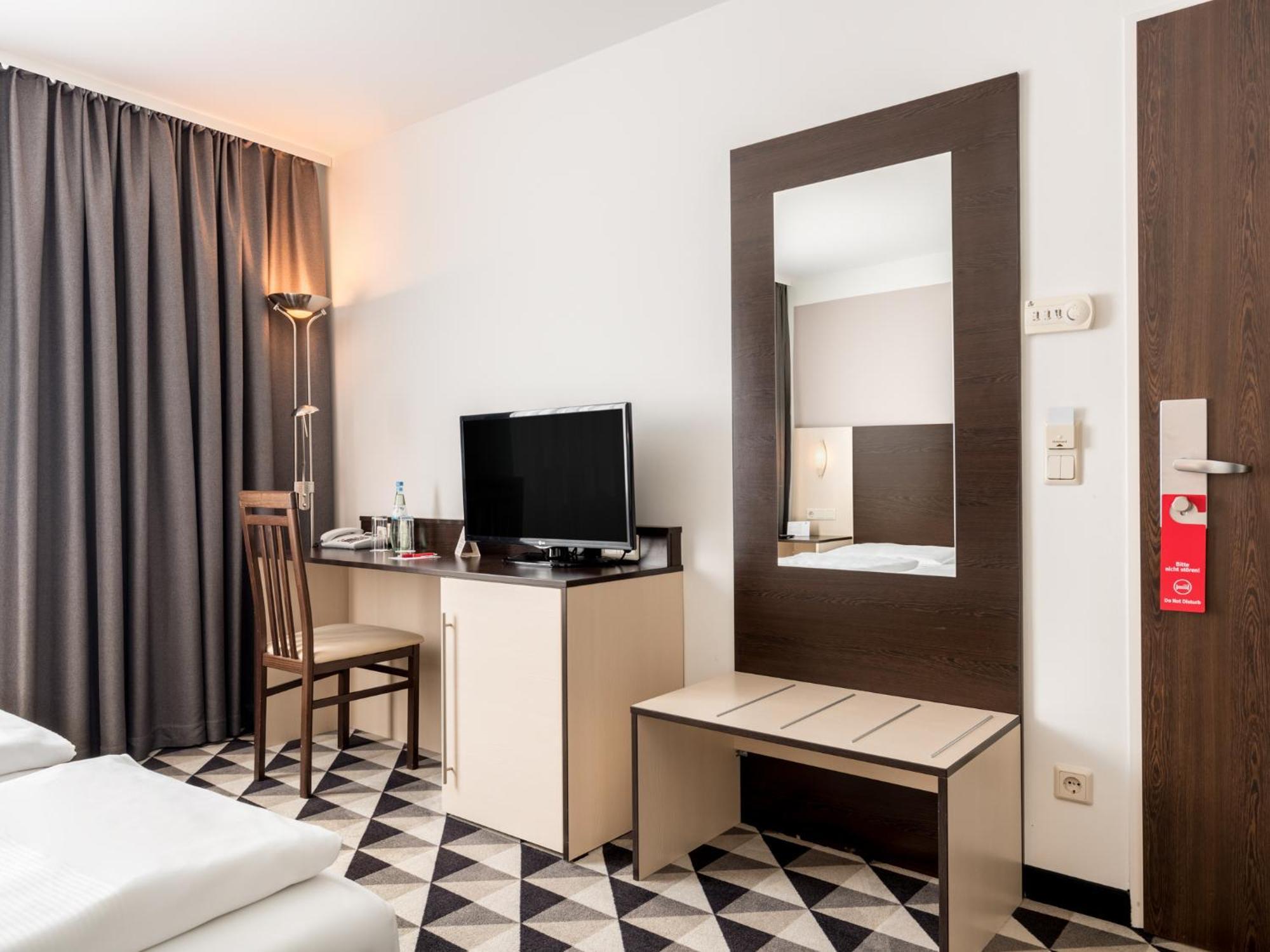 Acom-Hotel Вена Экстерьер фото